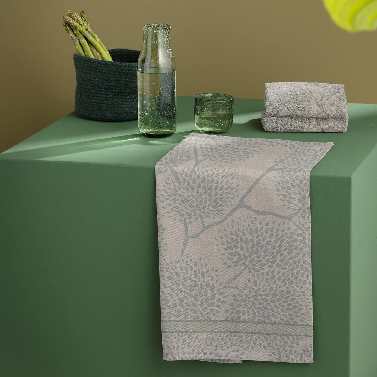 DDDDD THEEDOEK TREES TAUPE 65 X 60 CM - Image 3